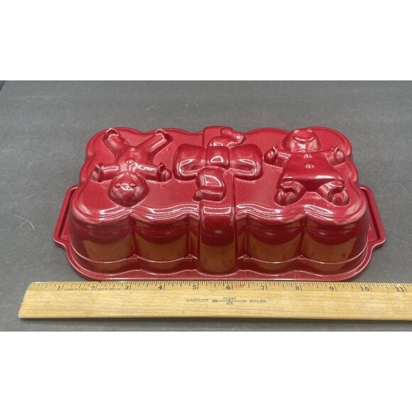 Red Nordic Ware Gingerbread Man Loaf Pan Pound Christmas Cake Bread Mold - Picture 5 of 7